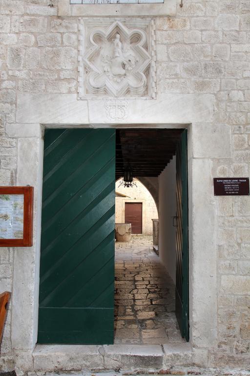 Room Mira Trogir Exteriör bild