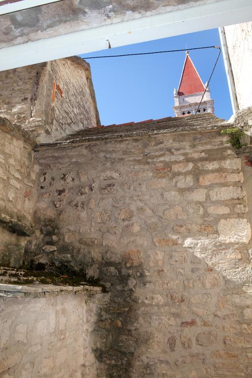 Room Mira Trogir Exteriör bild