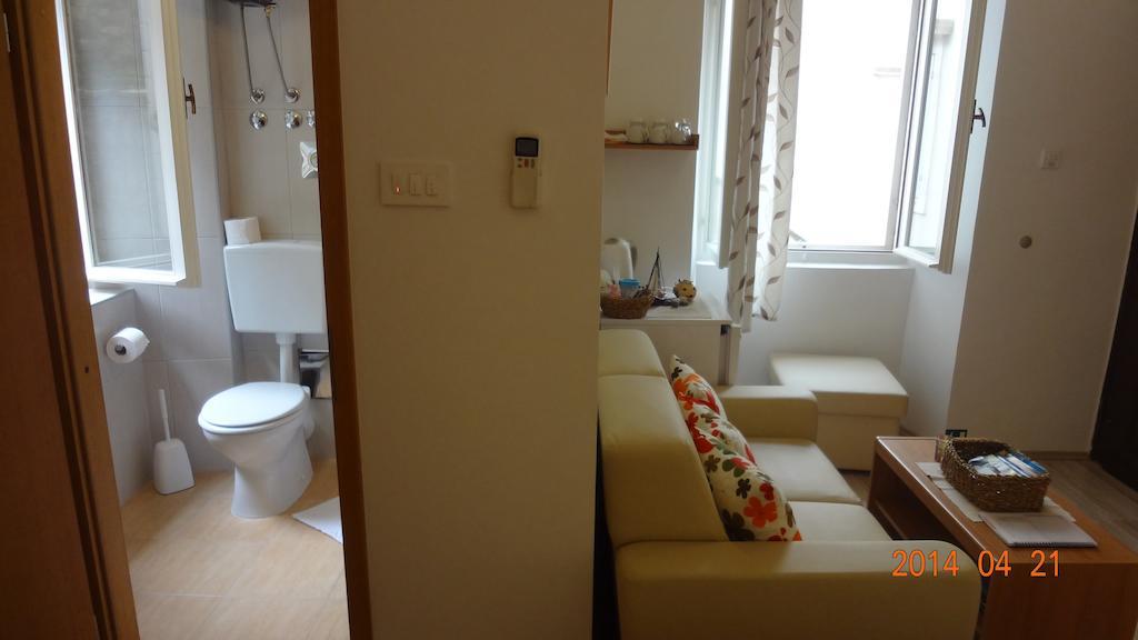 Room Mira Trogir Rum bild