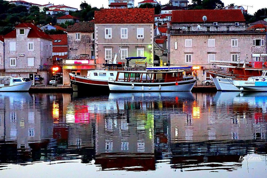 Room Mira Trogir Exteriör bild