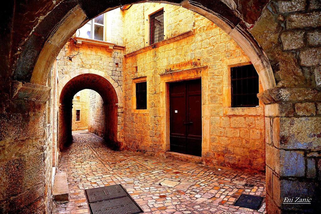 Room Mira Trogir Exteriör bild